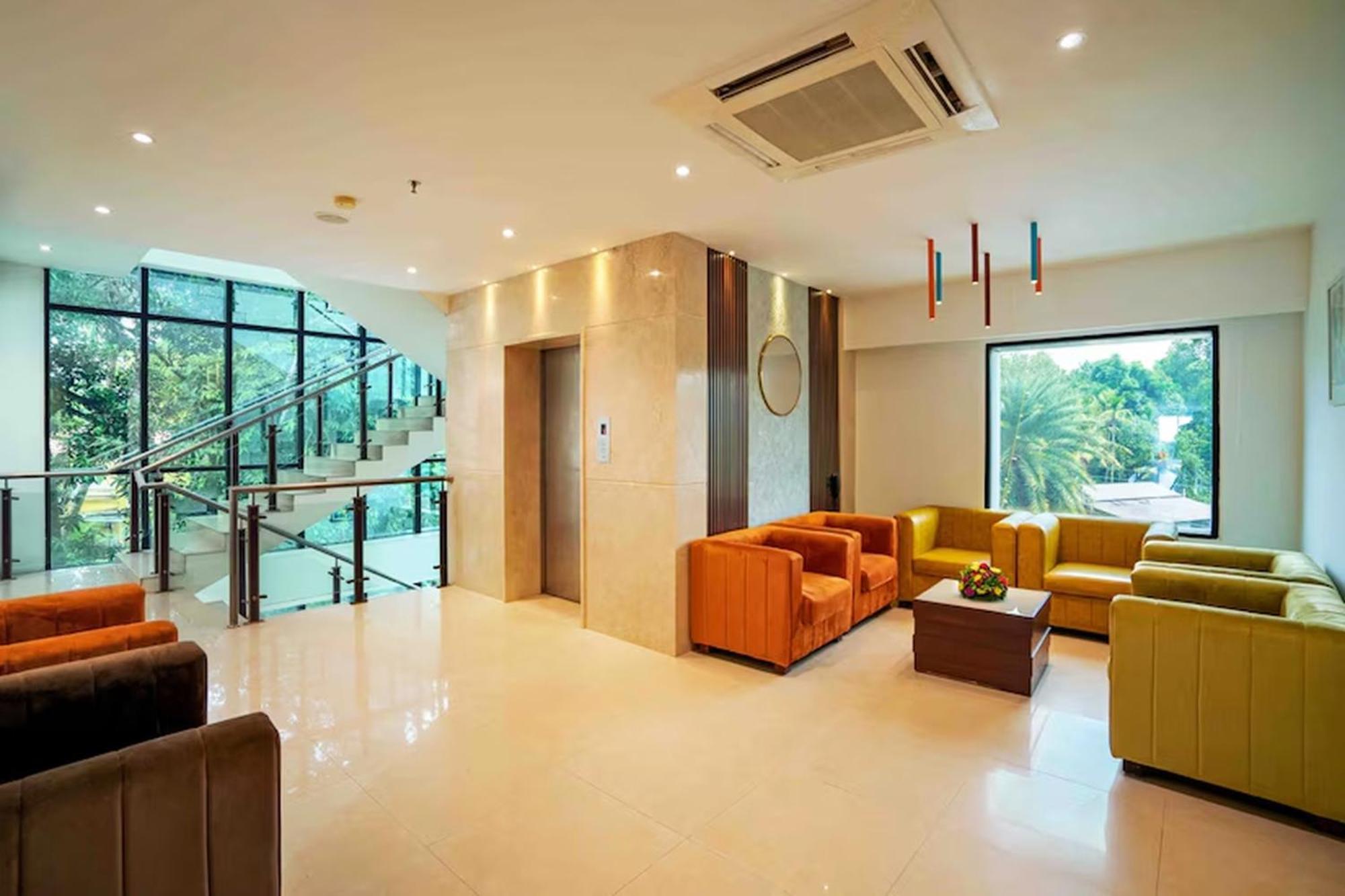 Hotel Hills Park Pathanāmthitta Kültér fotó